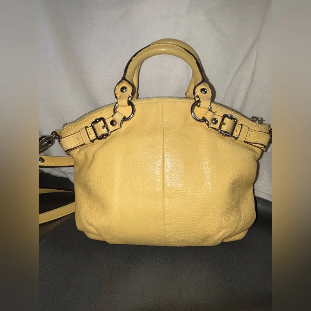 Coach Pastel Yellow Leather Crossbody - Picture 5 of 14